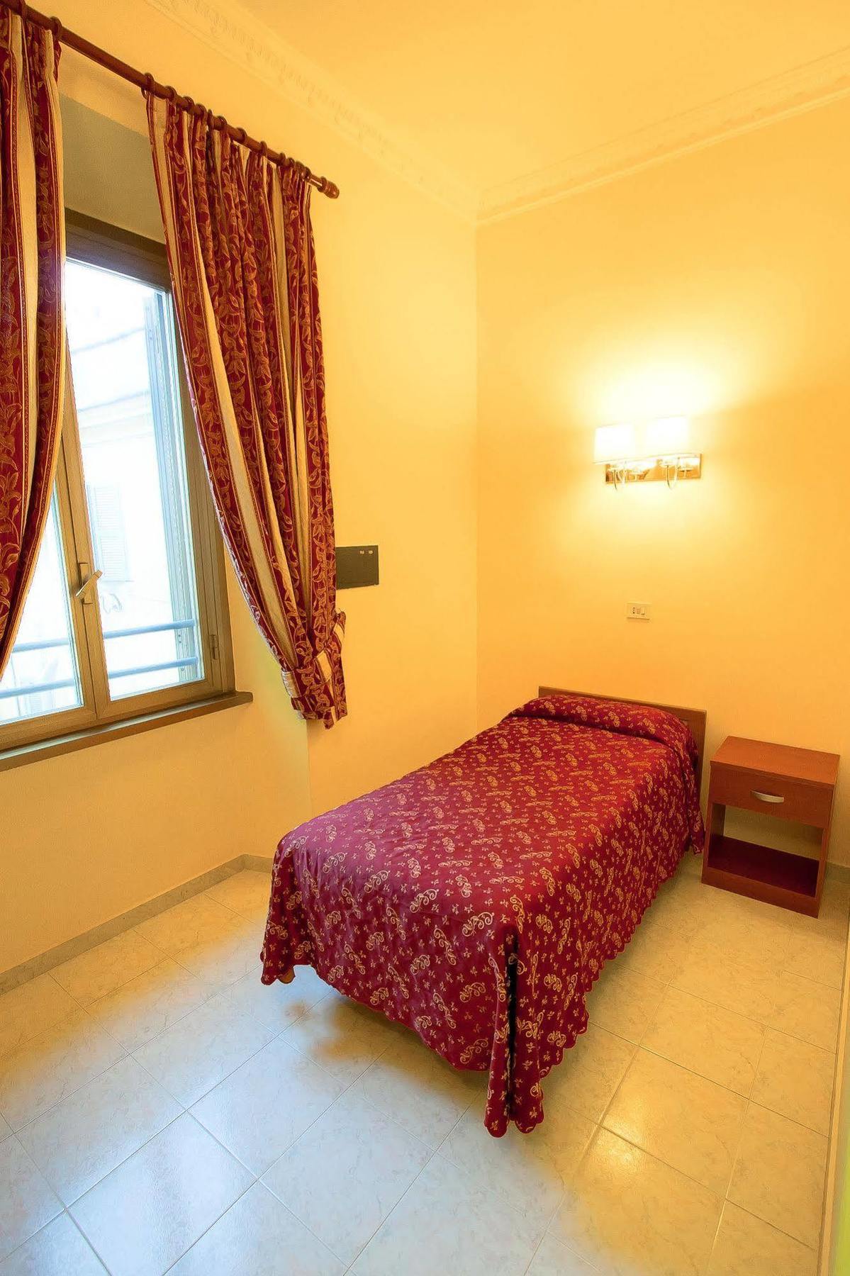 Bed In Roma Bed and Breakfast Buitenkant foto